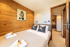 3 bedrooms, free WiFi, bed sheets