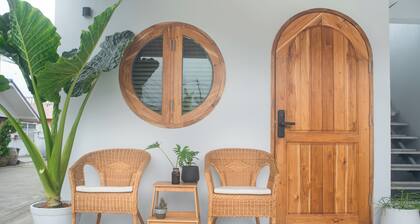 Chic 2-bedroom apartment with WiFi, AC in wonderful Near Suvarnabhumi Airport