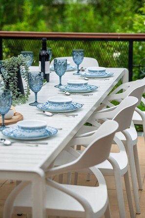 Outdoor dining