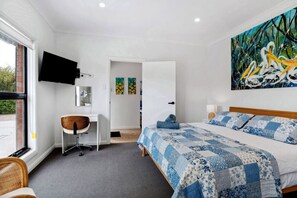 4 bedrooms, desk, iron/ironing board, travel cot