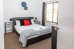 3 bedrooms, desk, iron/ironing board, travel crib
