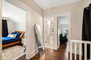 2 chambres, fer et planche à repasser, Wi-Fi, draps fournis