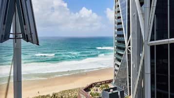 Elite Apartment, 2 Bedrooms, Balcony, Canal View | Terrace/patio
