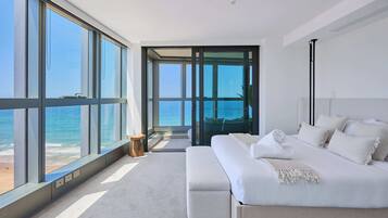 Elite Apartment, 2 Bedrooms, Ocean View | Premium bedding, iron/ironing board, free WiFi, bed sheets