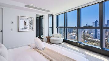 Premium bedding, iron/ironing board, free WiFi, bed sheets