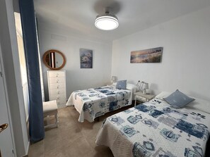 2 habitaciones, tabla de planchar con plancha y wifi gratis 