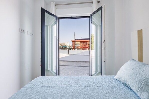 2 Schlafzimmer, Bügeleisen/Bügelbrett, Bettwäsche