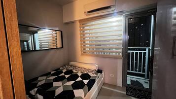 1 camera, Wi-Fi, lenzuola