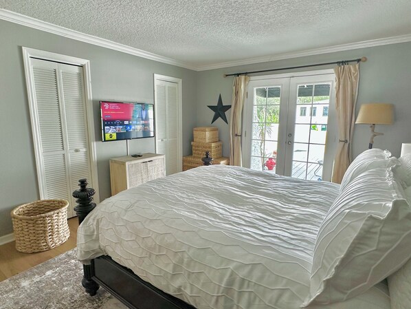 2 makuuhuonetta, silitysrauta/-lauta, ilmainen Wi-Fi, vuodevaatteet