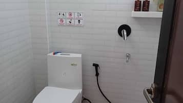 Habitación Deluxe, balcón, vista a la montaña | Baño