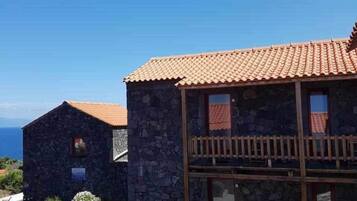 Room, 1 Bedroom, Balcony, Ocean View | Front of property