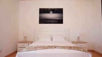 Room, 1 Bedroom, Balcony, Ocean View | 1 bedroom