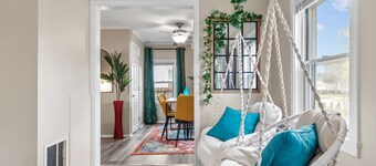 Cozy Oshkosh Home Minutes from UW, EAA & Downtown