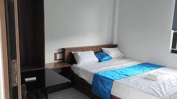 Habitación básica, vistas a la ciudad | Wifi gratis