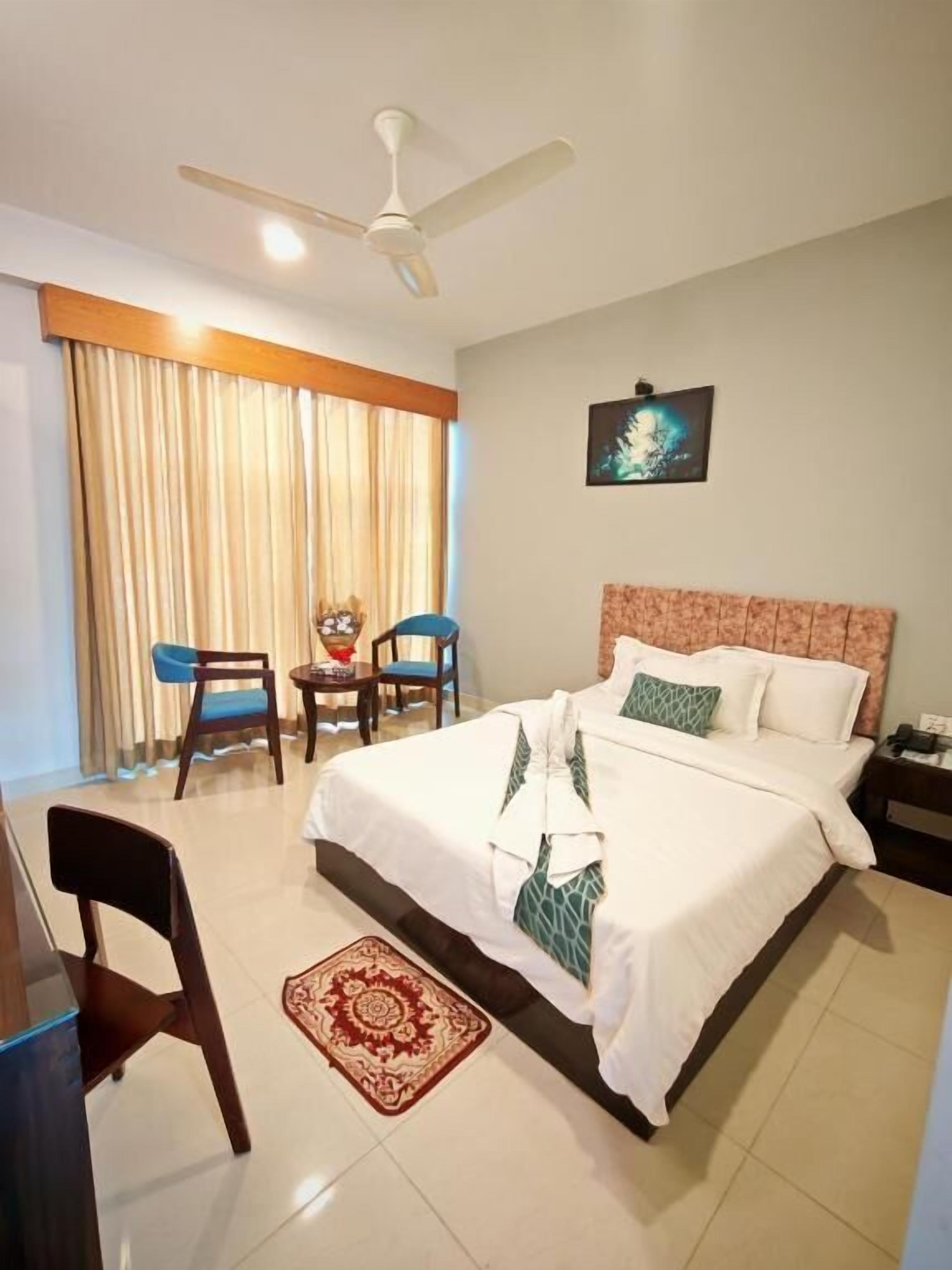 Yhden hengen deluxe-huone, kaupunkinäköala | Ilmainen Wi-Fi