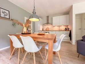 Dining - Lovely detached house with garden in woods (Haaren)