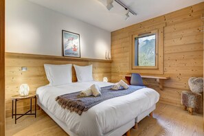 2 bedrooms, desk, iron/ironing board, travel cot - Lyret - Moderne 2CH 2SDB | View MtBlanc | 250m Ascent (Les Houches)