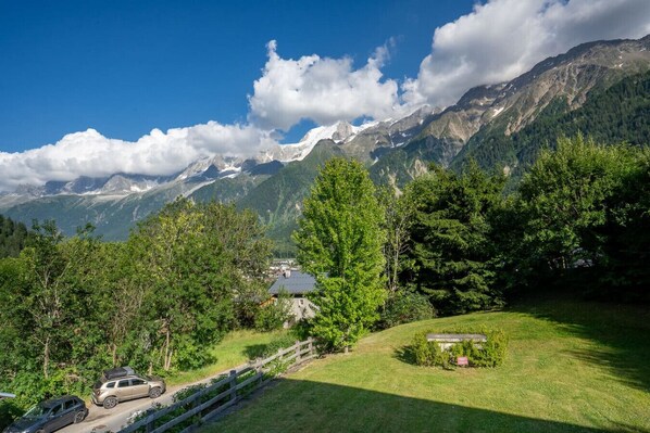 Property grounds - Lyret - Moderne 2CH 2SDB | View MtBlanc | 250m Ascent (Les Houches)