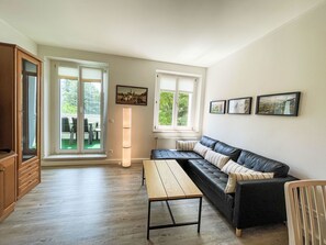 TV - Stadtwohnung in Pirna by Interhome (Pirna)