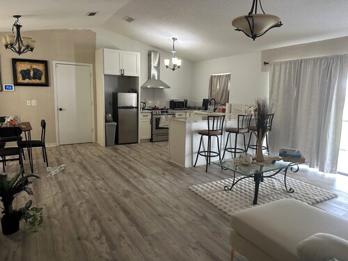 3-bedroom house in nice Deltona with WiFi, AC.   Enjoy your stay!!