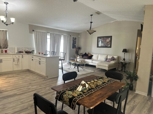 3-bedroom house in nice Deltona with WiFi, AC.   Enjoy your stay!!