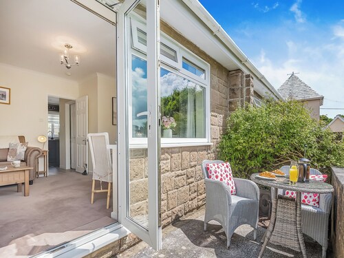 Charming Dartmoor retreat for two.