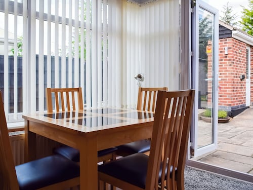 2 bedroom accommodation in Bottesford