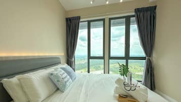 Apartment, 1 Queen Bed with Sofa bed, City View | Blackout drapes, iron/ironing board, free WiFi
