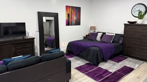 1 habitación, tabla de planchar con plancha, wifi gratis y ropa de cama