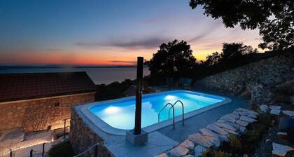 Villa Majnaric Senj Prizna by Villas Guide