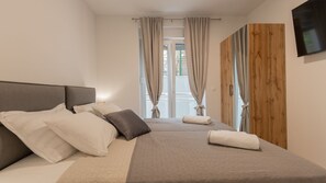 5 bedrooms, iron/ironing board, free WiFi, bed sheets - Villa Neda Imotski-Makarska by Villas Guide (Glavina Donja)