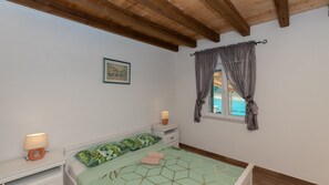 4 Schlafzimmer, Bügeleisen/Bügelbrett, kostenloses WLAN, Bettwäsche