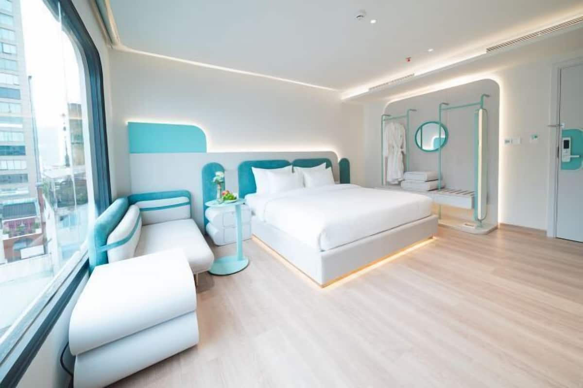 迷你吧、客房內保險箱、免費無線上網、床單