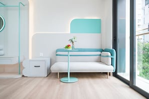 Minibar, in-room safe, free WiFi, bed sheets