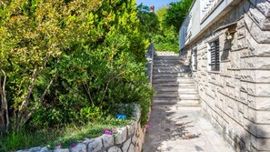 Property grounds - Holiday Home Villa Laura - Krk by Villas Guide (Krk)