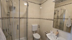 Shower, towels