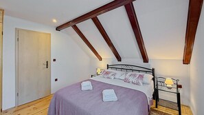 3 bedrooms, iron/ironing board, free WiFi, bed sheets