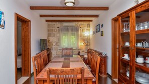 Dining - Villa Mint - Split by Villas Guide (Split)
