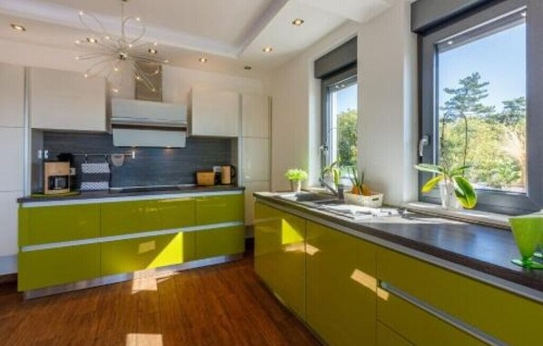 Fridge, microwave, oven, dishwasher