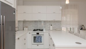 Fridge, microwave, oven, dishwasher