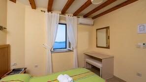 6 dormitorios, tabla de planchar con plancha, wifi gratis y ropa de cama