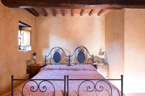 1 chambre, fer et planche à repasser, lit parapluie, Wi-Fi gratuit