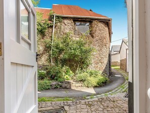 Property grounds - 2 bedroom accommodation in Umberleigh (Umberleigh)