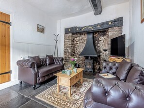 Fireplace - 2 bedroom accommodation in Umberleigh (Umberleigh)
