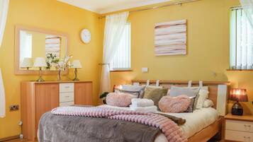 5 bedrooms, free WiFi