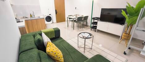 Apartment, 1 Bedroom | Living room