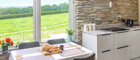 Dishwasher, highchair