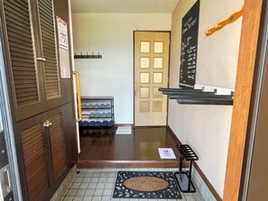 Pintu masuk interior