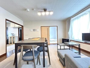 Flat-screen TV - FURANO RETREAT (Furano)