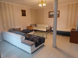 1 camera, ferro/asse da stiro, Wi-Fi, lenzuola